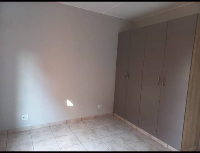 2 BEDROOM PROPERTY TO RENT IN RAVENSWOOD